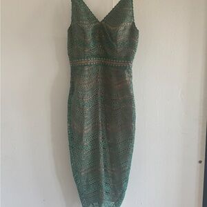 Elegant Green Lace Midi Dress